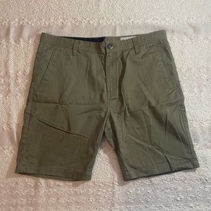 Volcom Men’s Corpo Class Chino Shorts - Khaki